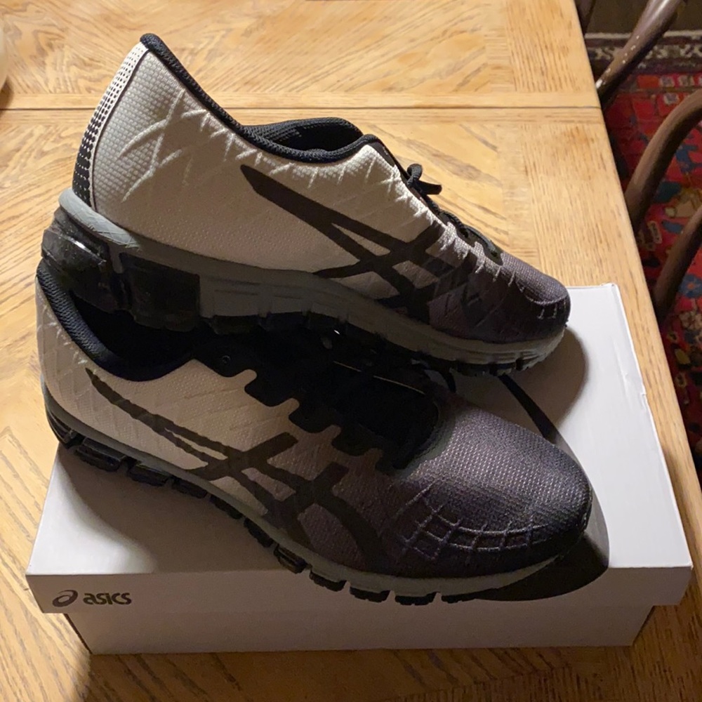 ASICS gel quantum 180 4 running shoes